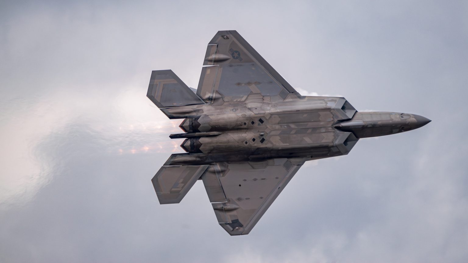 F22 3